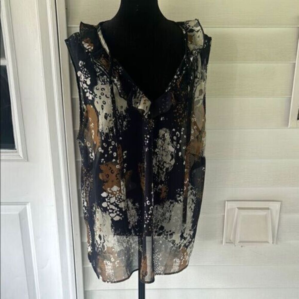 CAbi Black and Cream Tie Front Sleeveless Tunic XL style 4185   E